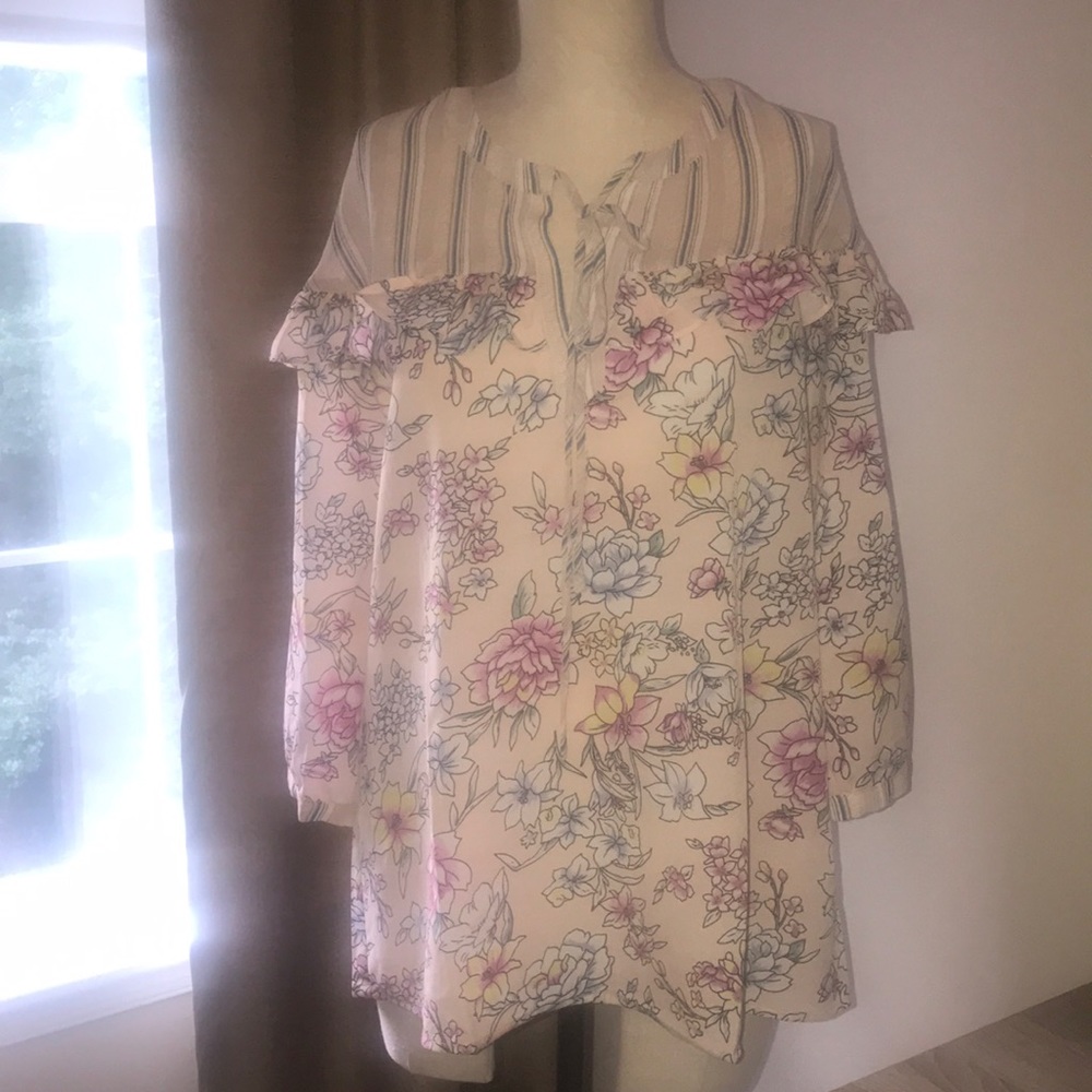 NWT beautiful Large Jodifl long sleeve floral top